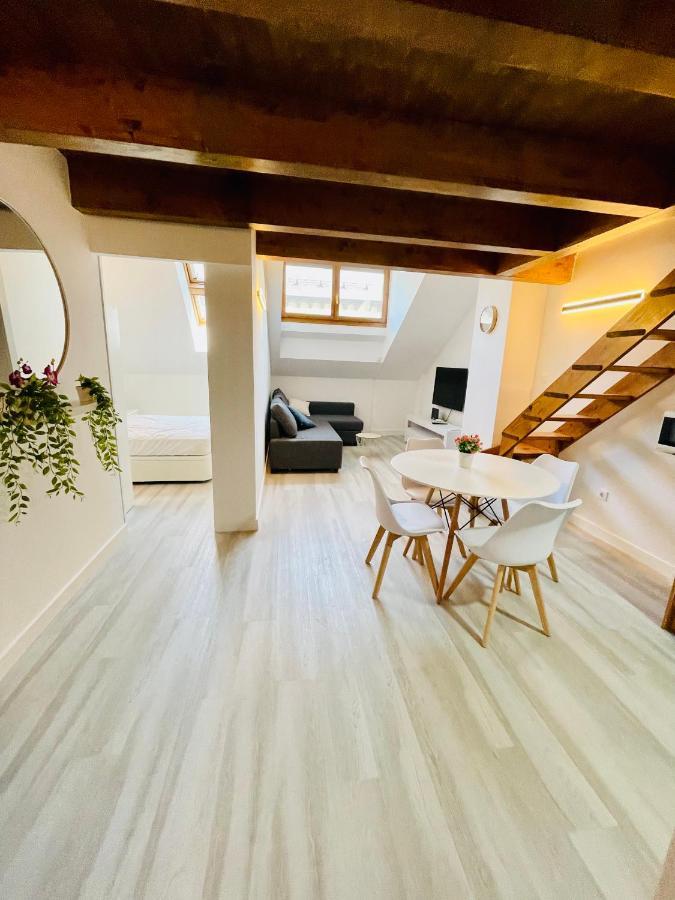El Atico Nuevo En El Centro Con Ascensor, Garaje, Aire Acondicionado Y Wifi Apartment Biescas  Exterior photo
